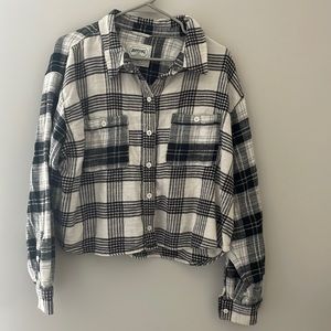 XL American eagle cropped flannel
